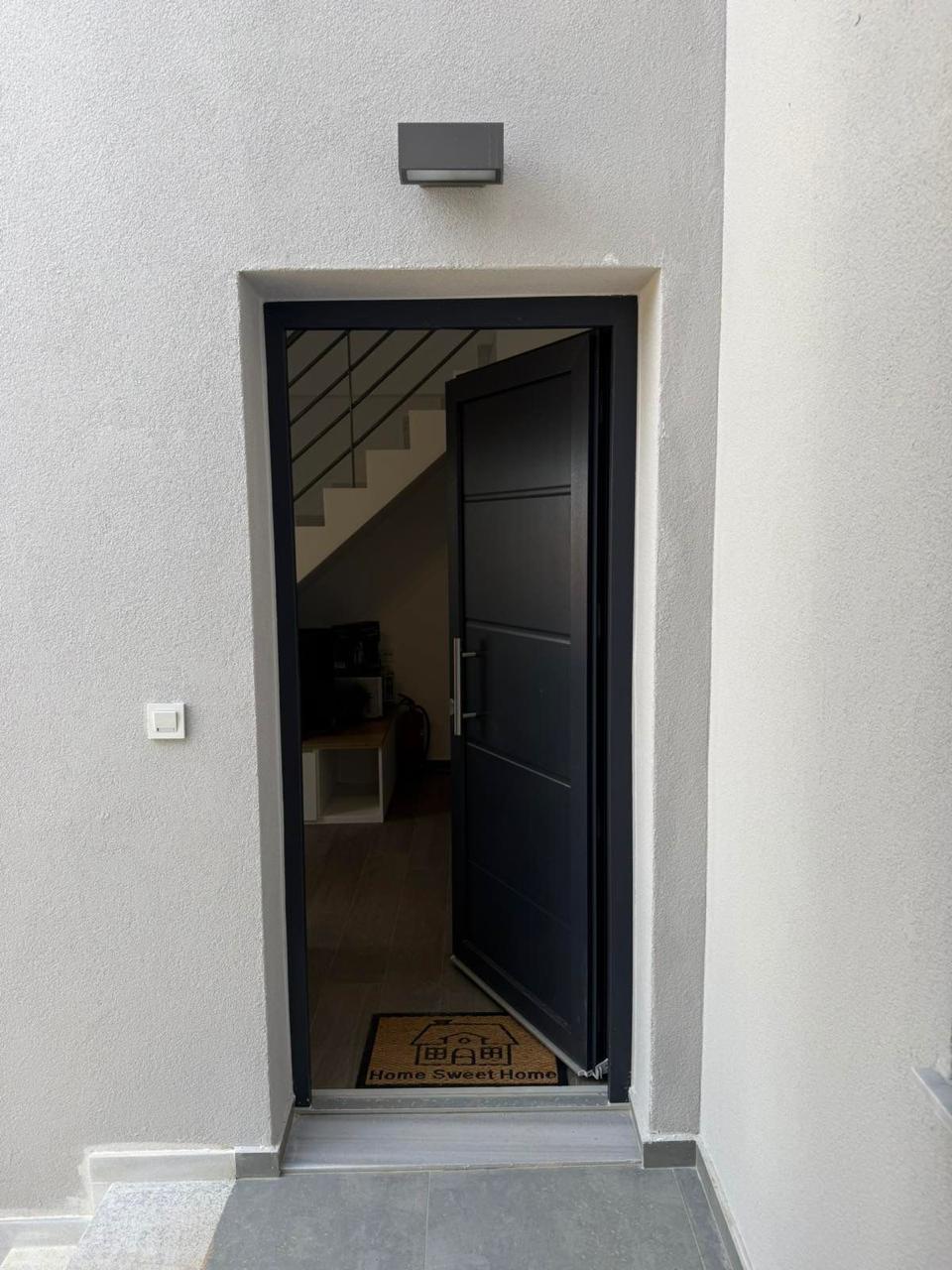 Erato apartment image